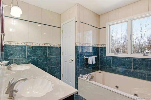 741 10th Street, Islip Terrace, NY 11752