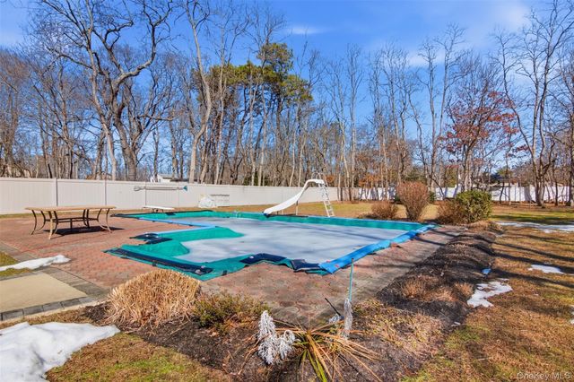 741 10th Street, Islip Terrace, NY 11752