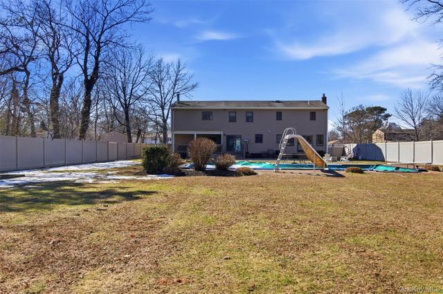 741 10th Street, Islip Terrace, NY 11752