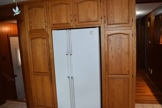 73 Jette St, Swansea, MA 02777