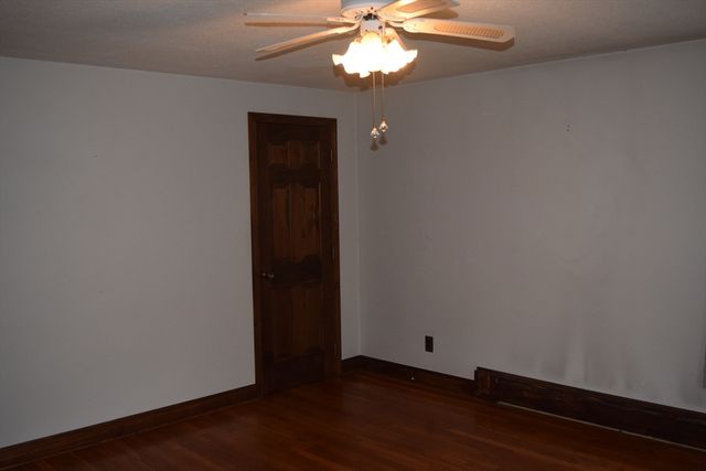 73 Jette St, Swansea, MA 02777