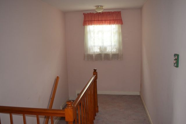 73 Jette St, Swansea, MA 02777