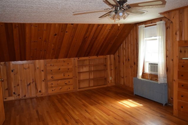 73 Jette St, Swansea, MA 02777