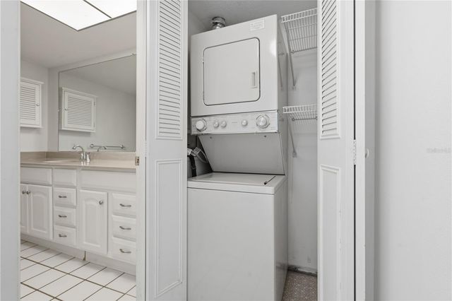 500 N OSCEOLA AVENUE 211, Clearwater, FL 33755