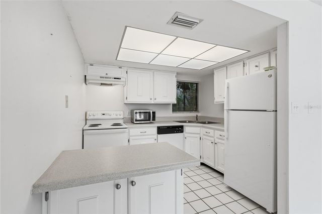 500 N OSCEOLA AVENUE 211, Clearwater, FL 33755