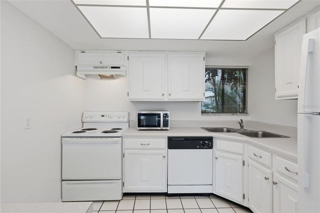 500 N OSCEOLA AVENUE 211, Clearwater, FL 33755