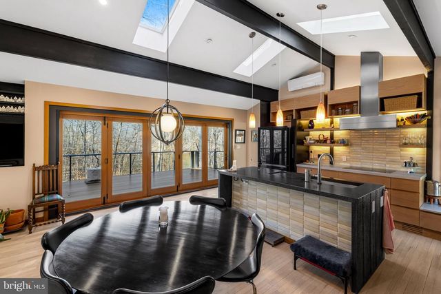 1840 SHORE DR, Annapolis, MD 21401