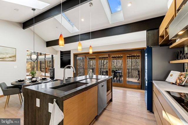 1840 SHORE DR, Annapolis, MD 21401