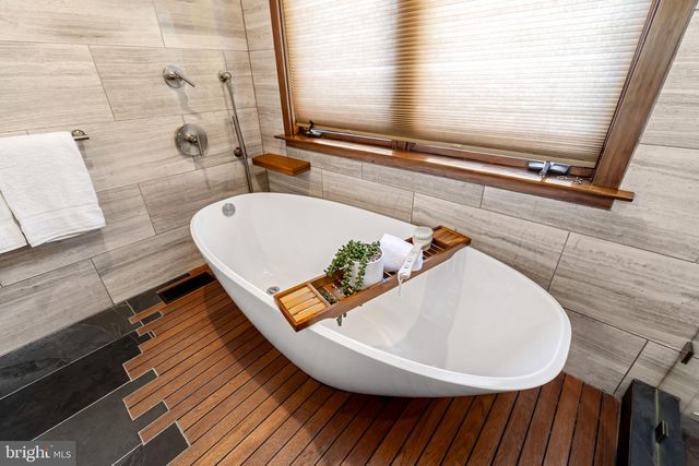 1840 SHORE DR, Annapolis, MD 21401