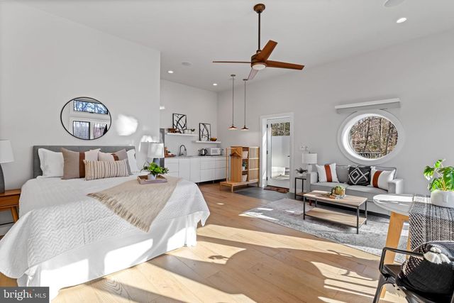 1840 SHORE DR, Annapolis, MD 21401