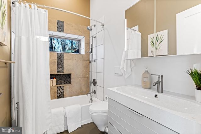 1840 SHORE DR, Annapolis, MD 21401