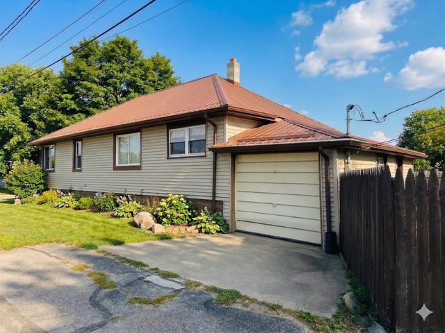 413 W 4th Street, Pinconning Twp, MI 48650