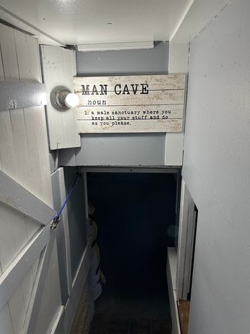 413 W 4th Street, Pinconning Twp, MI 48650