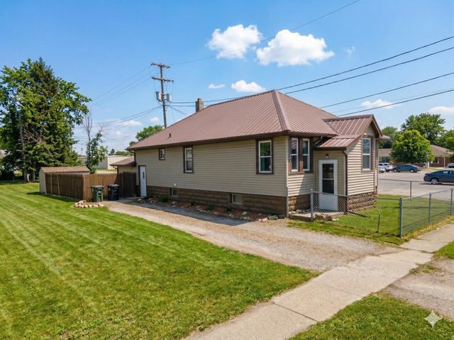 413 W 4th Street, Pinconning Twp, MI 48650