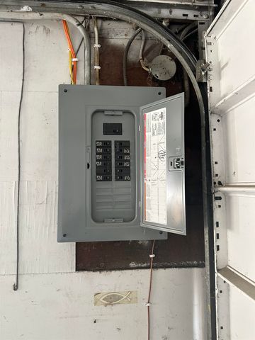 413 W 4th Street, Pinconning Twp, MI 48650