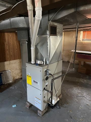 413 W 4th Street, Pinconning Twp, MI 48650