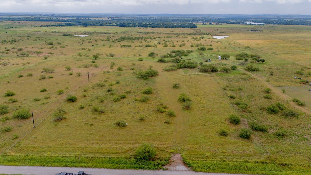 1989 Hopewell Road, Bellevue, TX 76228