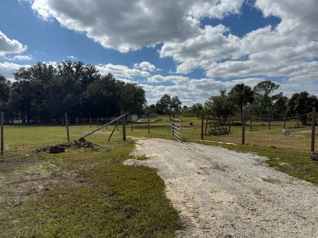 15628 NW 310th Street, Okeechobee, FL 34972