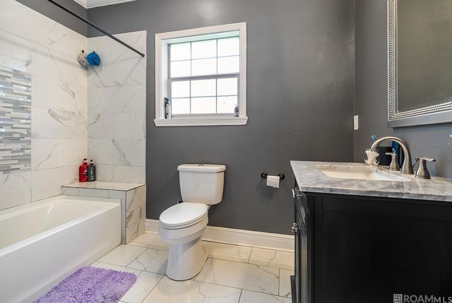 8227 Oak View Dr, Baton Rouge, LA 70814