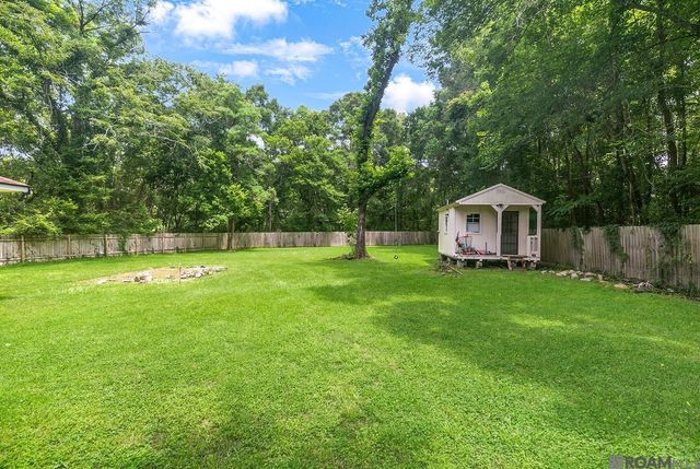 8227 Oak View Dr, Baton Rouge, LA 70814