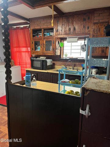 748 Eastern Avenue, Schenectady, NY 12308