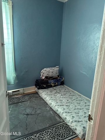 748 Eastern Avenue, Schenectady, NY 12308