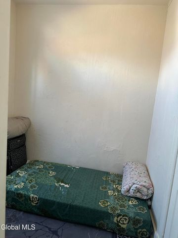 748 Eastern Avenue, Schenectady, NY 12308