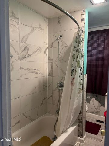 748 Eastern Avenue, Schenectady, NY 12308