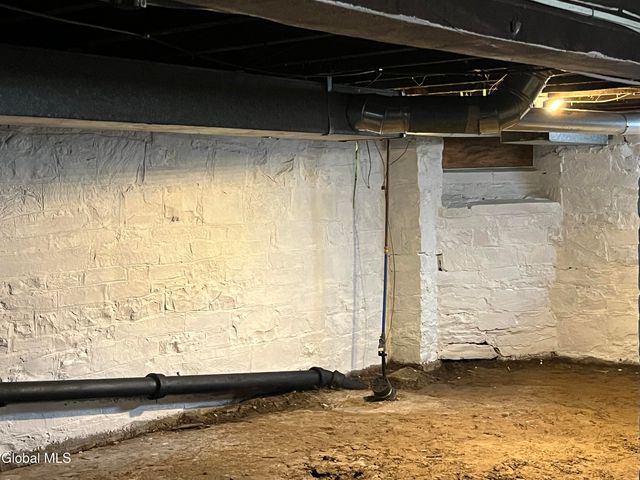 748 Eastern Avenue, Schenectady, NY 12308