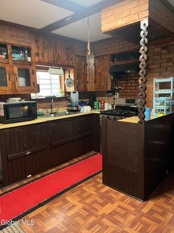 748 Eastern Avenue, Schenectady, NY 12308