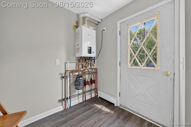 4235 Lake Grove Court, White Lake, MI 48383