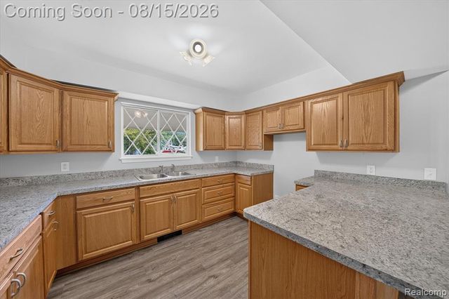 4235 Lake Grove Court, White Lake, MI 48383