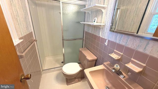 1402 HEARTH DR, North Wales, PA 19454