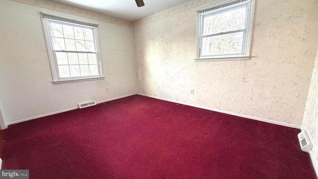 1402 HEARTH DR, North Wales, PA 19454