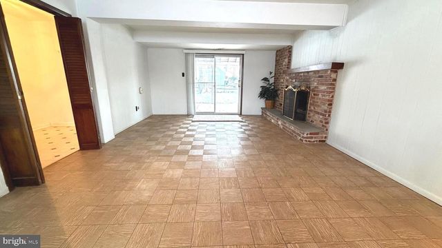 1402 HEARTH DR, North Wales, PA 19454