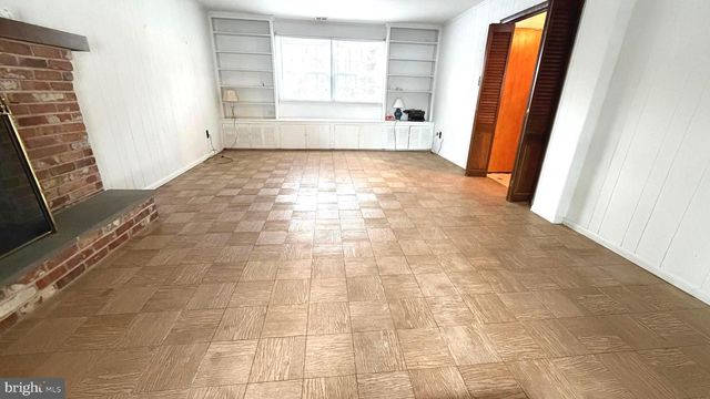 1402 HEARTH DR, North Wales, PA 19454