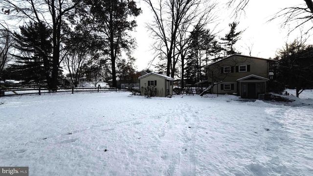 1402 HEARTH DR, North Wales, PA 19454