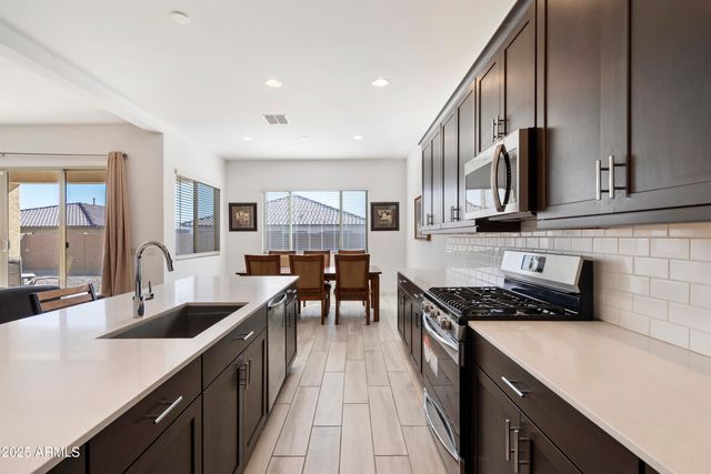 9329 W SELLS Drive, Phoenix, AZ 85037