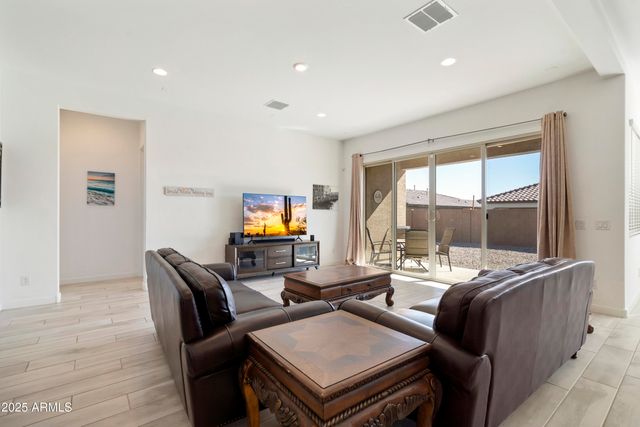 9329 W SELLS Drive, Phoenix, AZ 85037