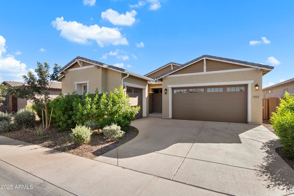 9329 W SELLS Drive, Phoenix, AZ 85037