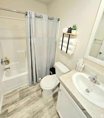 563 S ASPEN DR, Garden City, UT 84028