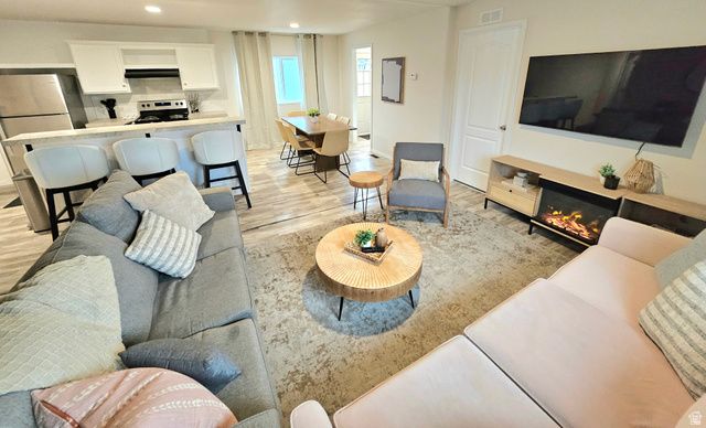 563 S ASPEN DR, Garden City, UT 84028