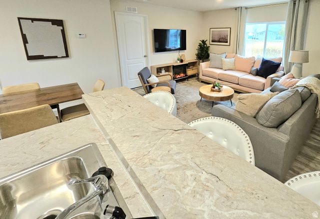 563 S ASPEN DR, Garden City, UT 84028