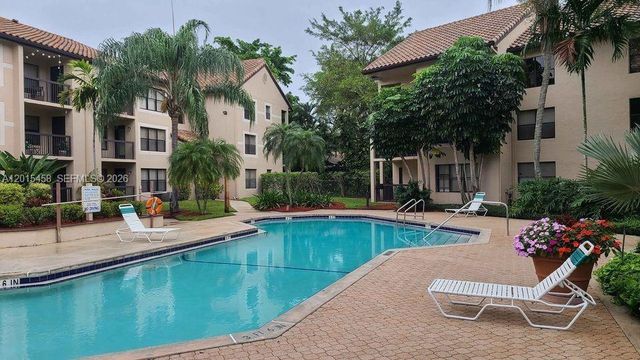 4381 W Mcnab Rd 15, Pompano Beach, FL 33069