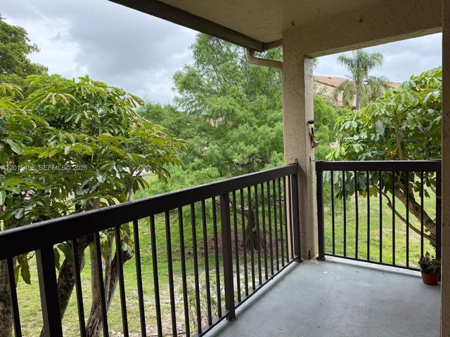 4381 W Mcnab Rd 15, Pompano Beach, FL 33069