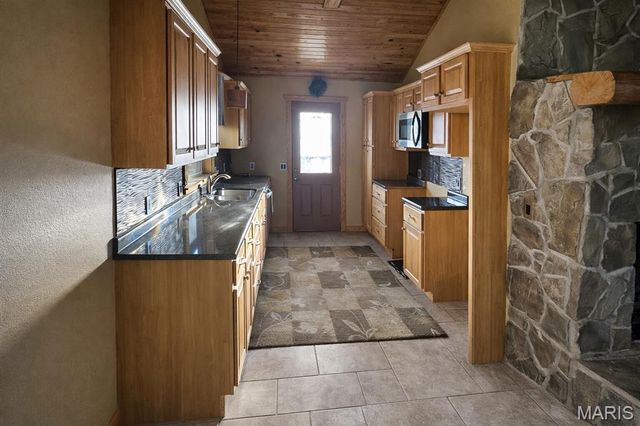 8102 State Highway 72, Patton, MO 63622