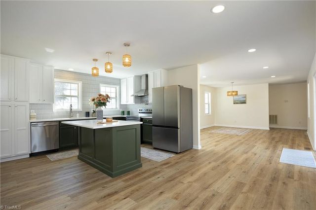 1312 Greenwood Terrace, Burlington, NC 27215