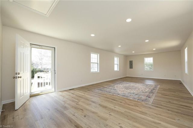 1312 Greenwood Terrace, Burlington, NC 27215