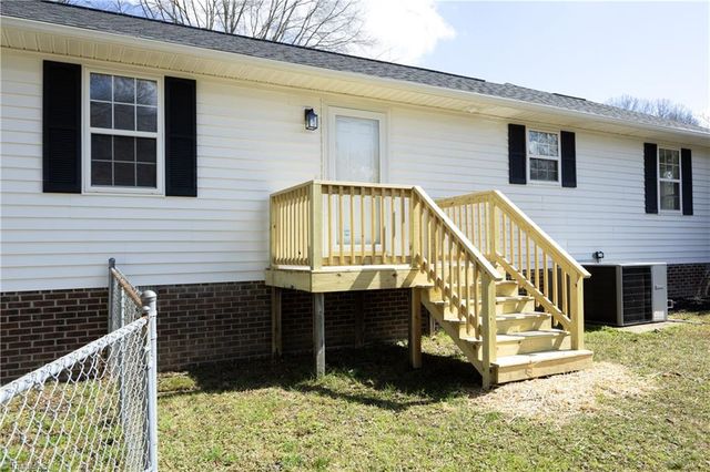 1312 Greenwood Terrace, Burlington, NC 27215