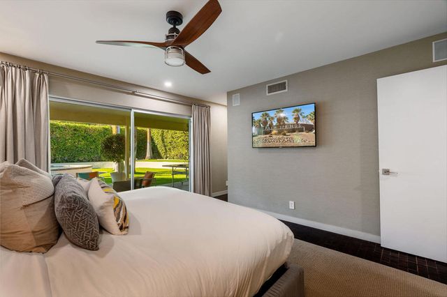 545 N Chiquita Circle, Palm Springs, CA 92262